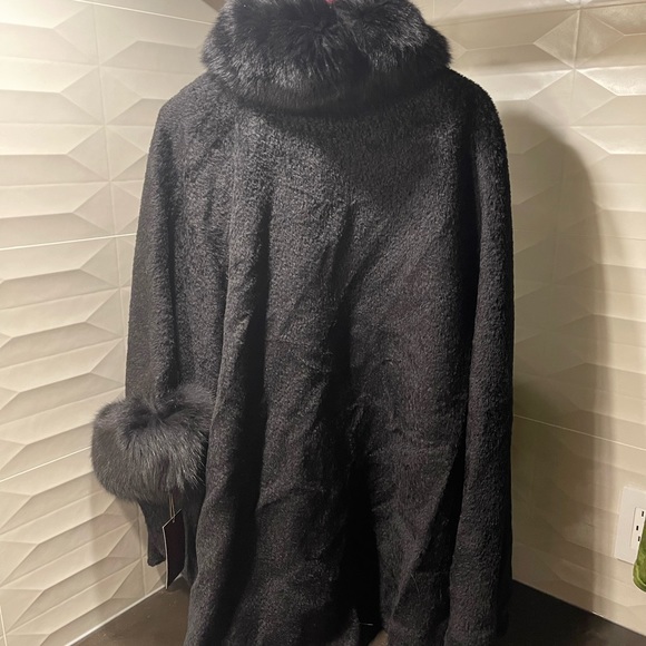 Finland Dyed Blur Fox Fur Trimmed Coat wool body - Picture 9 of 12